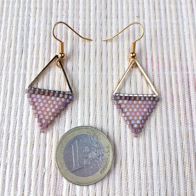 Boucles d'oreilles triangle en tissage de perles Miyuki cappuccino