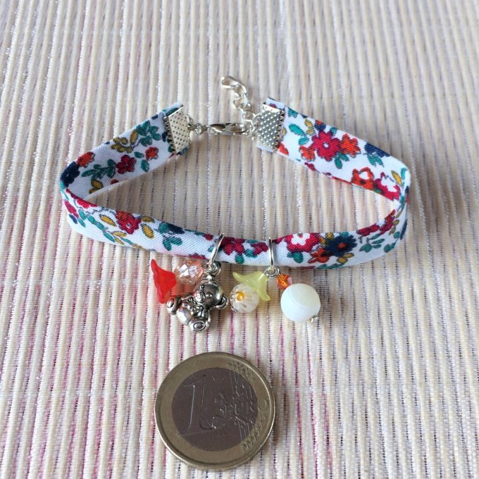 Bracelet 18cm, ruban fleuri blanc et multicolore, ourson