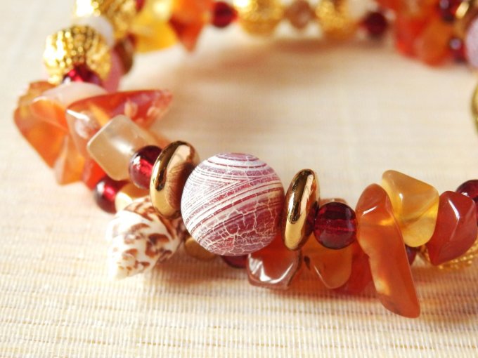 Bracelet Jonc en Agate Rouge, perles, coquillages, breloques lotus & éléphant
