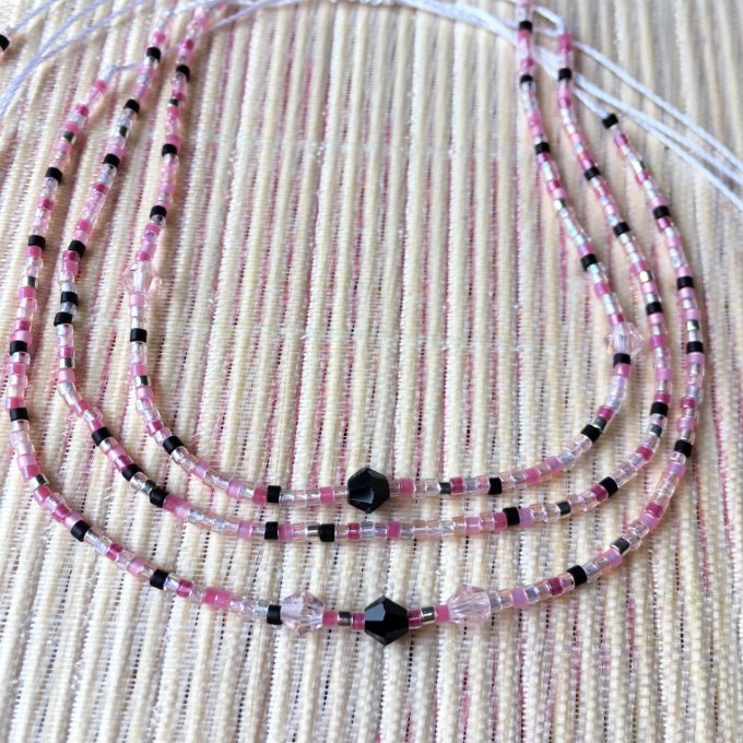 Bracelet minimaliste triple rang multicolore rose et noir