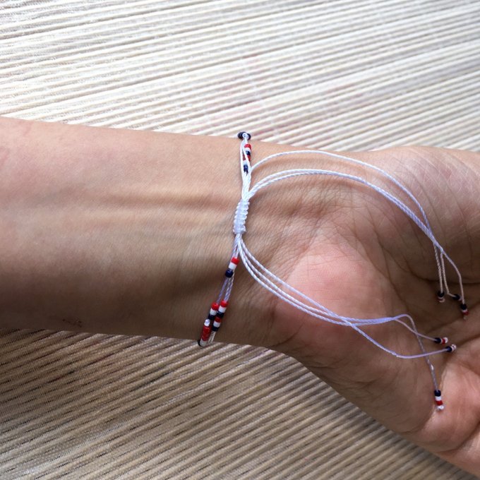 Bracelet minimaliste supporter Français bleu, blanc, rouge, double rang :