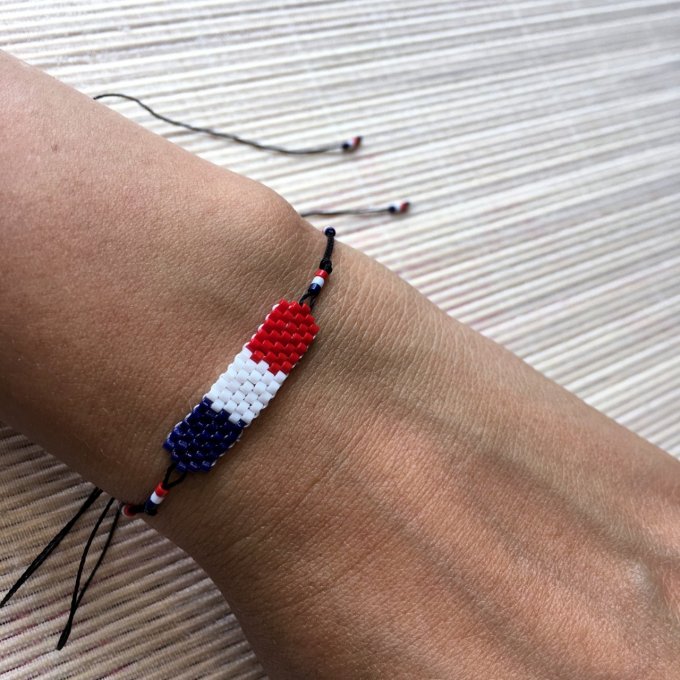 Bracelet minimaliste supporter Français bleu, blanc, rouge & base fil noir