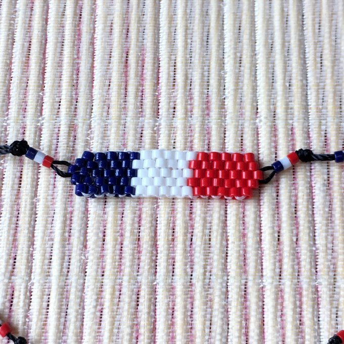 Bracelet minimaliste supporter Français bleu, blanc, rouge & base fil noir