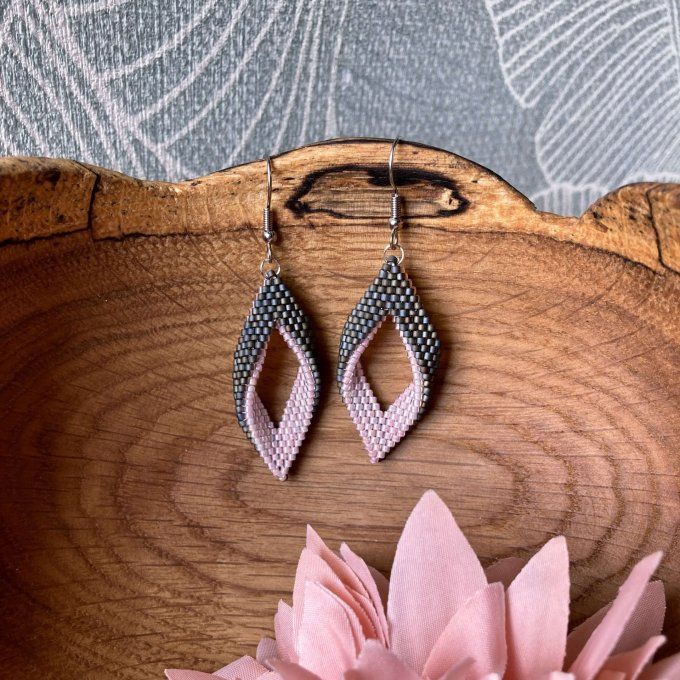 Boucles d’oreilles en perles Miyuki en forme de feuille rose et gris