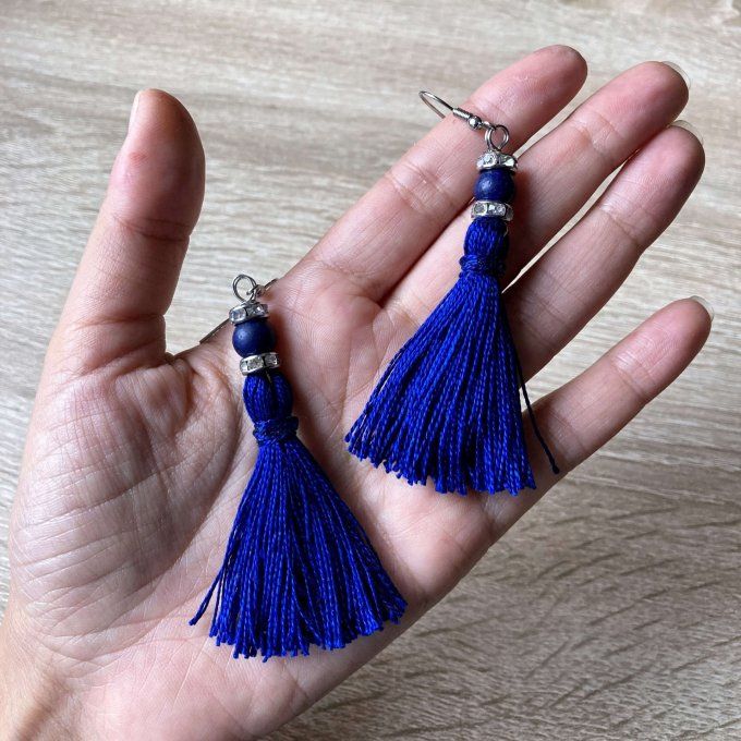 Boucles d'oreilles grand pompon & perle en Lapis-Lazuli, bleu roi