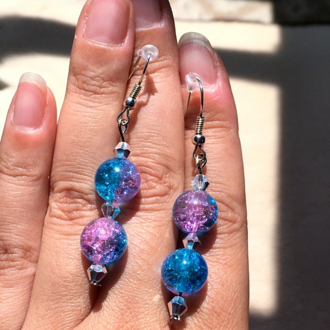 Boucles d'oreilles pendantes, à perles craquelées, bleu et rose