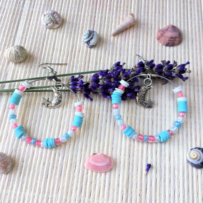 Boucles d'oreilles Créoles, perles Heishi turquoise & breloque lune