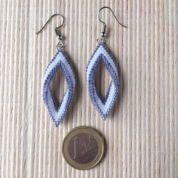 Boucles d'oreilles tissées en perles Miyuki blanc et gris