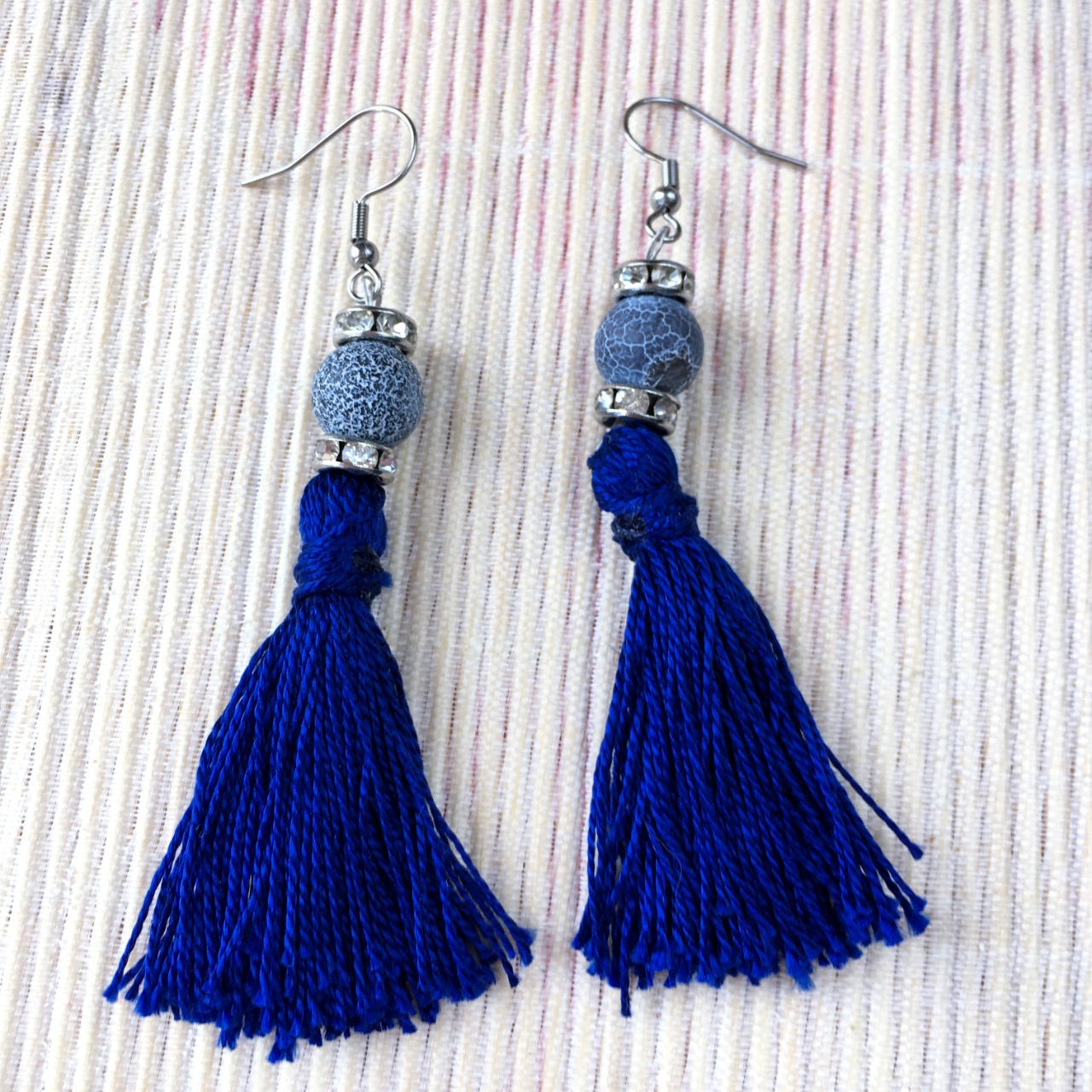 Boucles d'oreilles Fantaisie Pompon Bleu foncé 4027