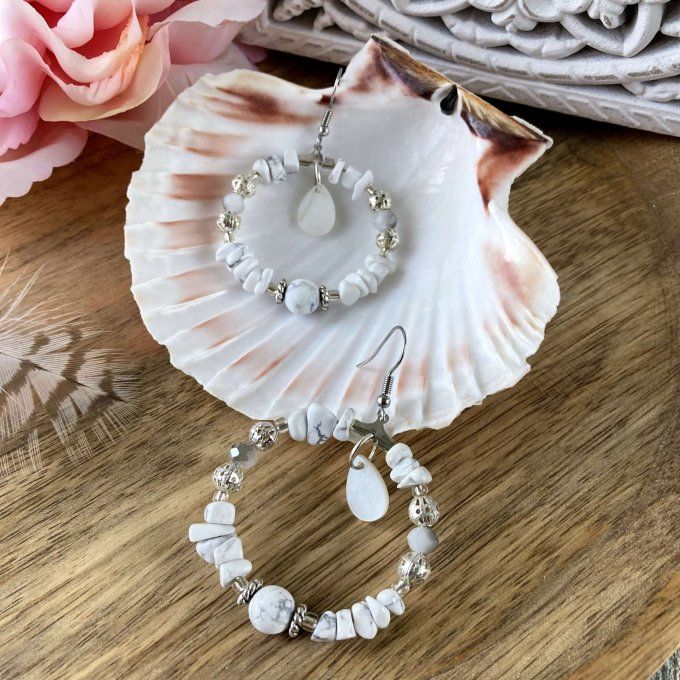 Boucles d'oreilles créoles en Howlite