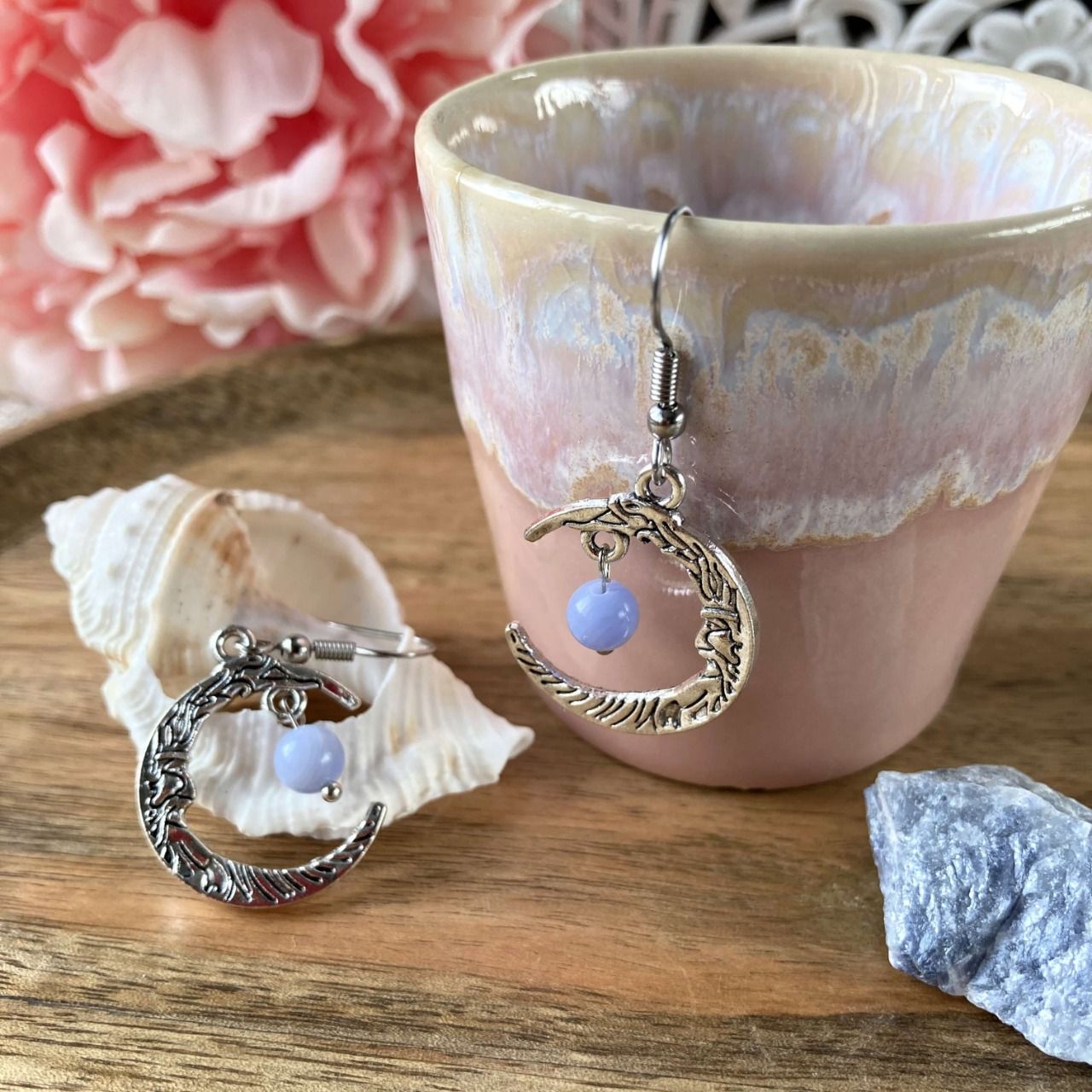 Boucles d’oreilles Lune ou Lune Chat Calcédoine bleue