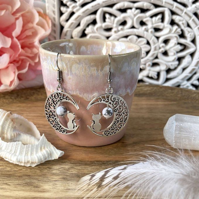 Boucles d’oreilles Lune ou Lune Chat, Howlite