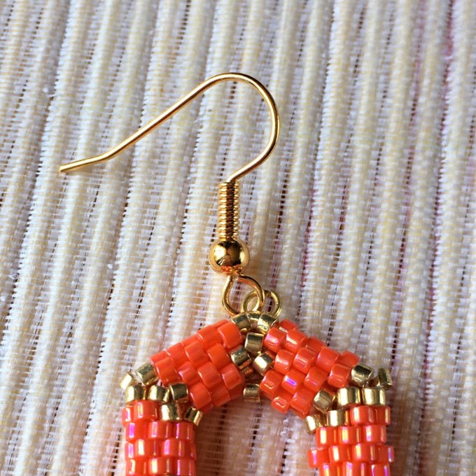 Boucles d'oreilles hexagone orange & doré, tissage Miyuki