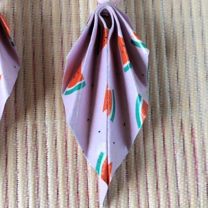 Boucles d'oreilles origami, rose avec pastèques