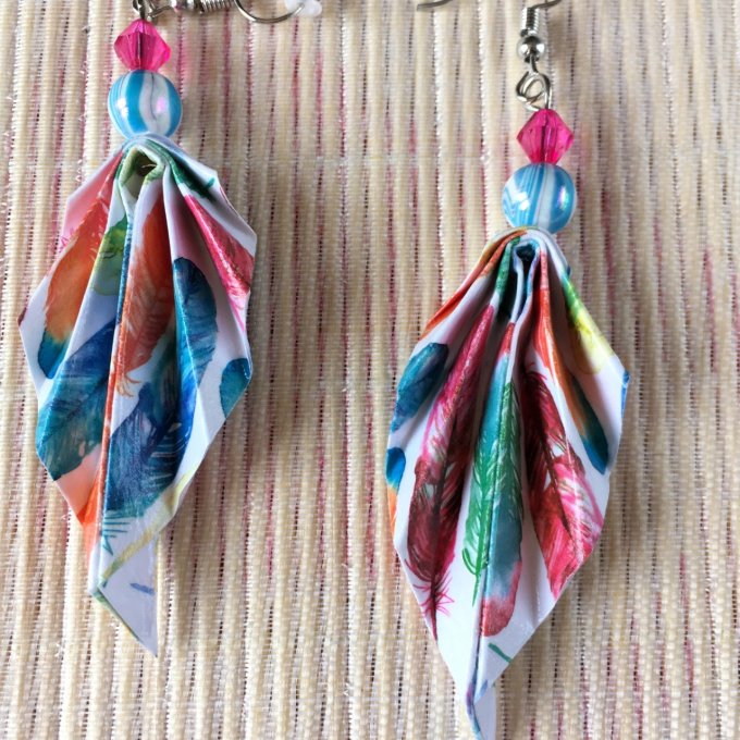 Boucles d'oreilles origami, que plumes