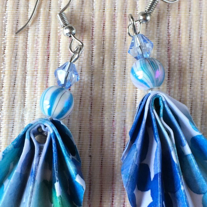 Boucles d'oreilles origami, bulles bleues