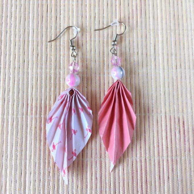 Boucles d'oreilles origami duo, rose & flamants