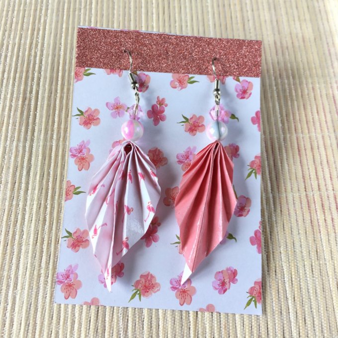 Boucles d'oreilles origami duo, rose & flamants