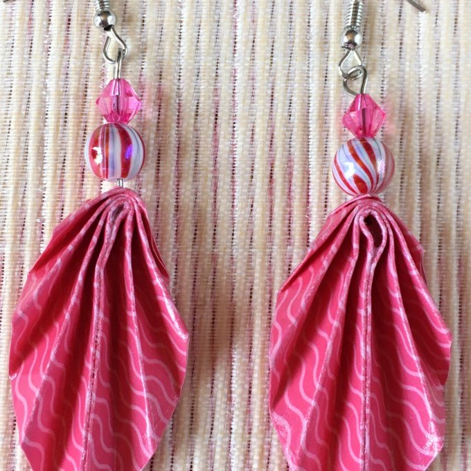 Boucles d'oreilles origami, rose vaguelettes