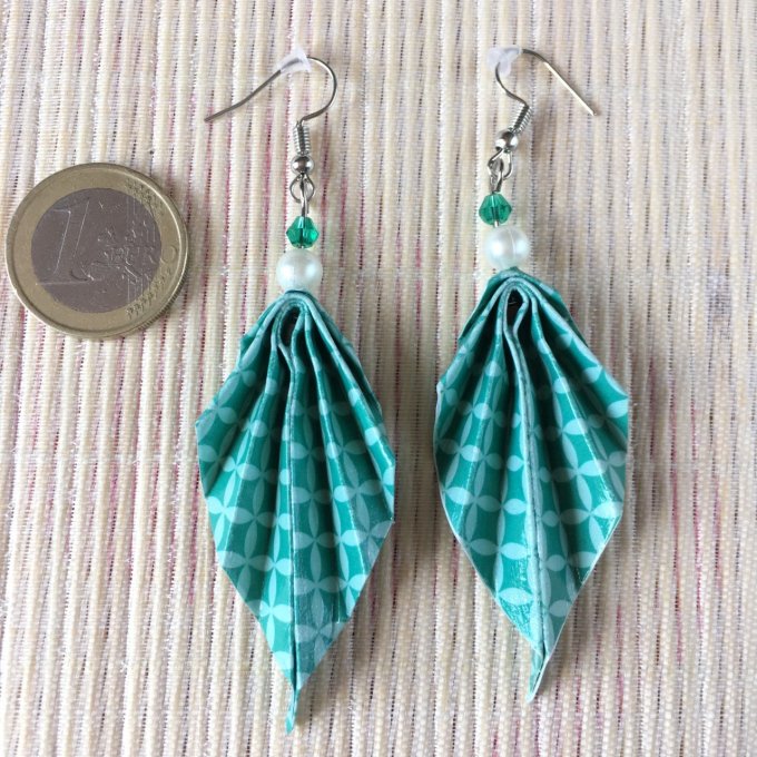 Boucles d'oreilles origami, vert et perle nacrée