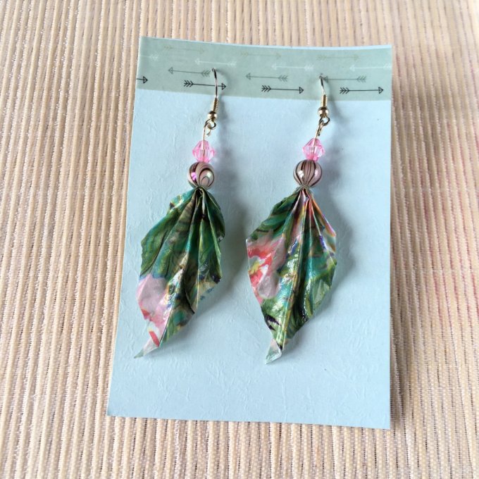 Boucles d'oreilles origami duo, vert et fleuri rose