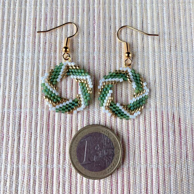 Boucles d’oreilles géométriques, couronne en perles Miyuki vert, beige, doré