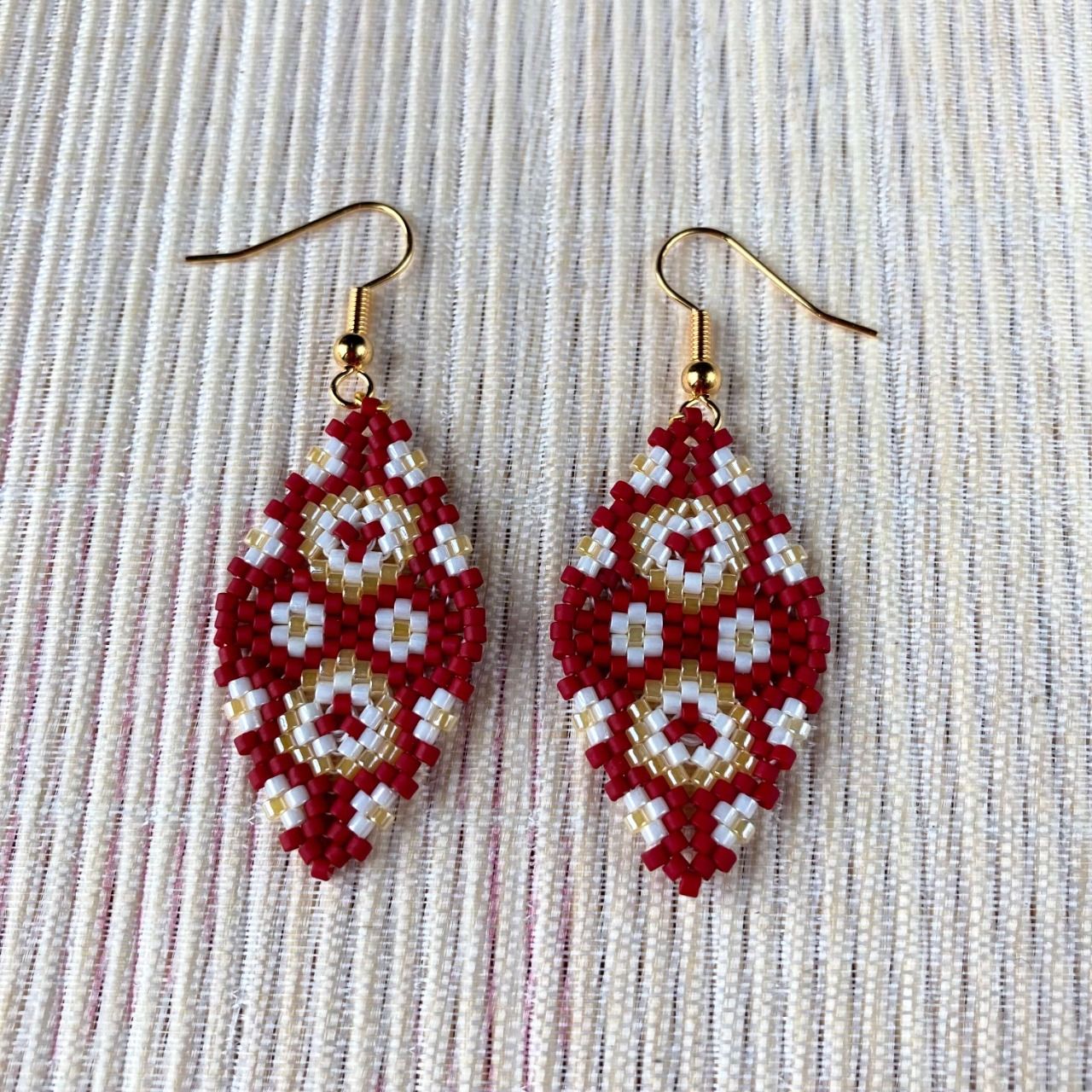 Boucles d'oreilles pendantes rouges