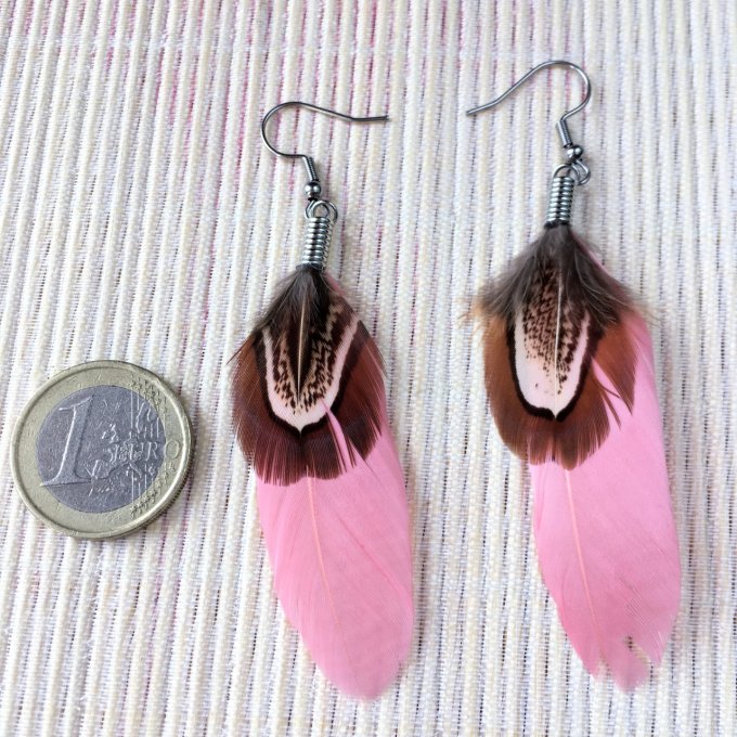 Boucles d'oreilles plumes, rose & marron