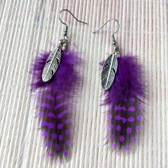 Boucles d'oreilles plumes, violet & noir