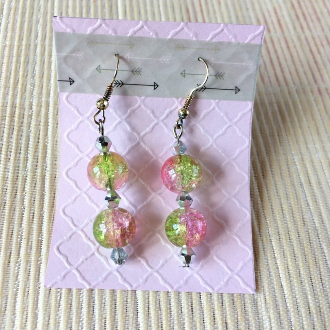 Boucles d'oreilles pendantes, à perles craquelées, vert et rose