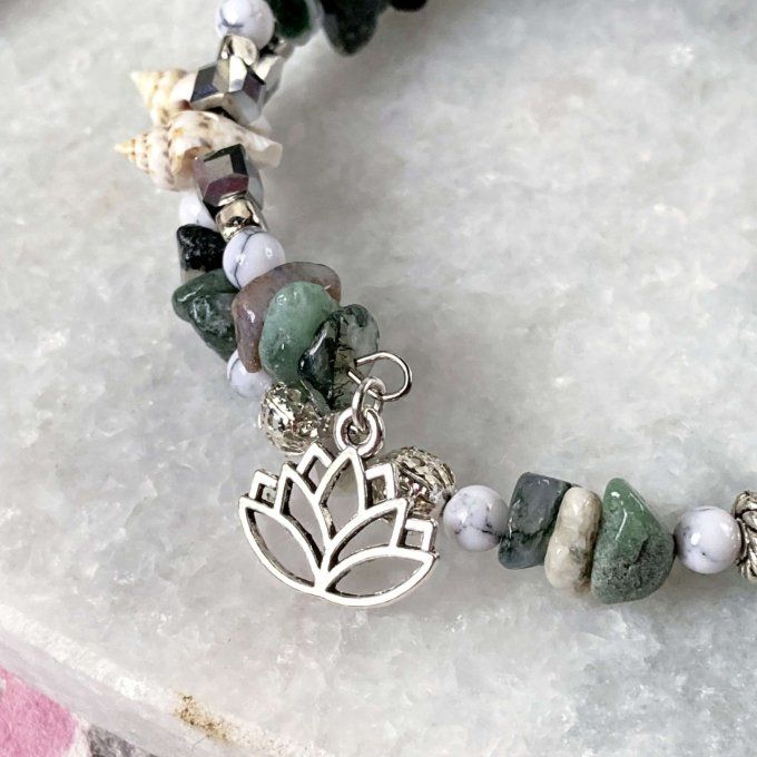 Bracelet Jonc en Agate Verte Mousse, perles, coquillages, breloques lotus & éléphant 
