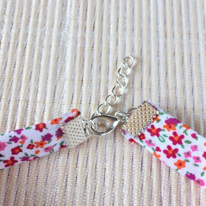 Bracelet 17cm, ruban fleuri blanc, rouge, jaune, couple oiseaux