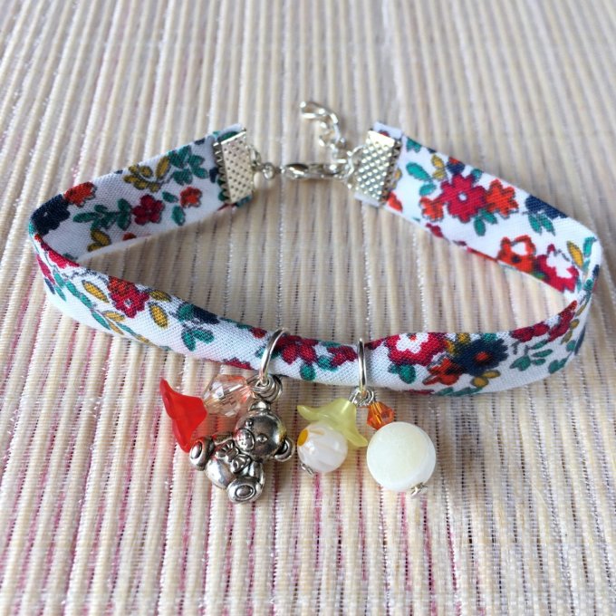 Bracelet 18cm, ruban fleuri blanc et multicolore, ourson