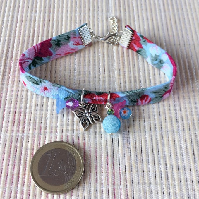Bracelet 18cm, ruban fleuri bleu doux et rose, papillon