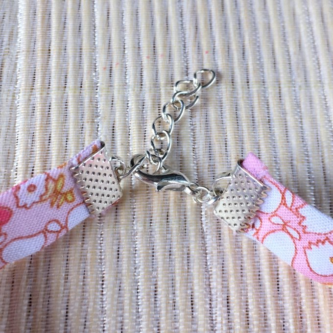 Bracelet 17cm; ruban fleuri rose doux et blanc, étoile