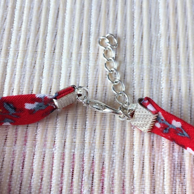 Bracelet 19cm, ruban fleuri rouge et blanc, couple oiseaux