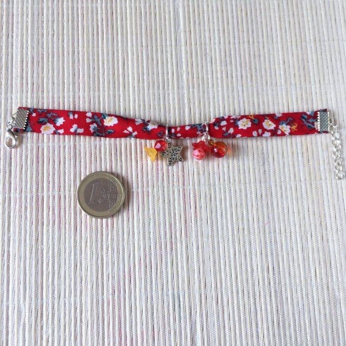 Bracelet 17cm, ruban fleuri rouge et blanc, étoile