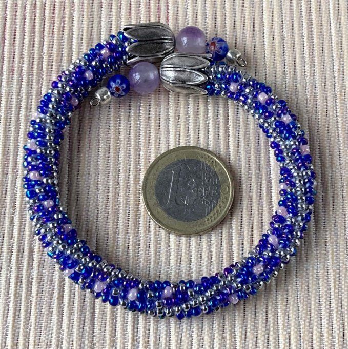 Bracelet jonc en perles de rocailles bleu, rose & argenté 