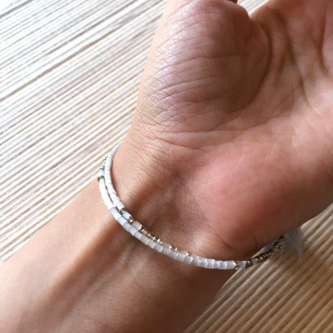 Bracelet circulaire en perles de rocailles blanc et argent, nœud