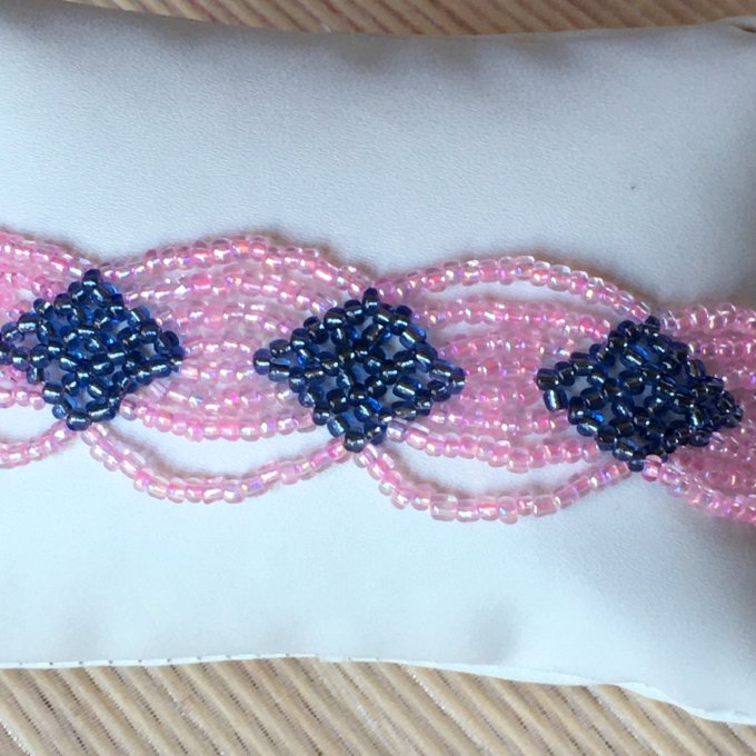 Bracelet croisillons en rocailles rose et bleu