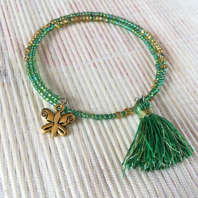Bracelet circulaire en perles de rocailles vert et doré, papillon