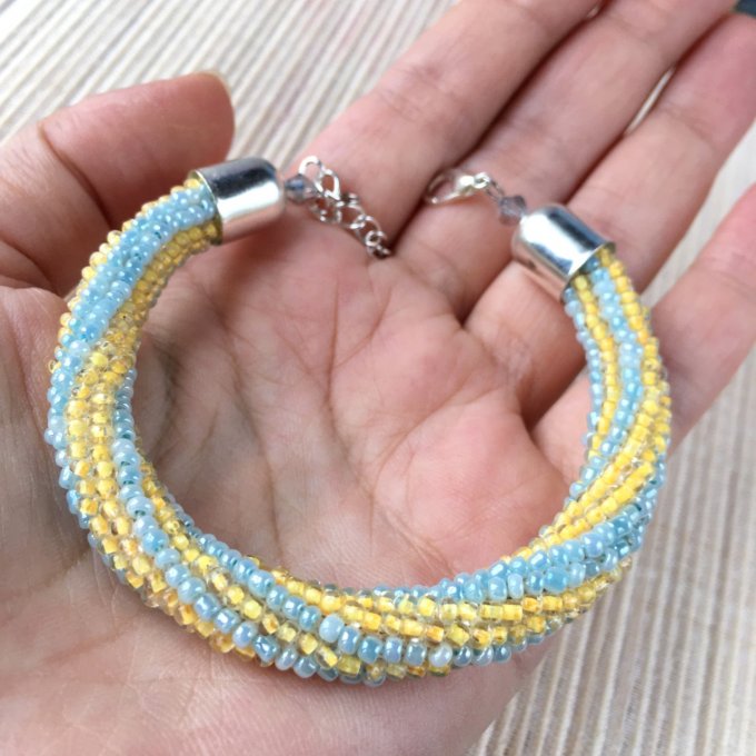 Bracelet rocailles bleu et jaune, torsade russe