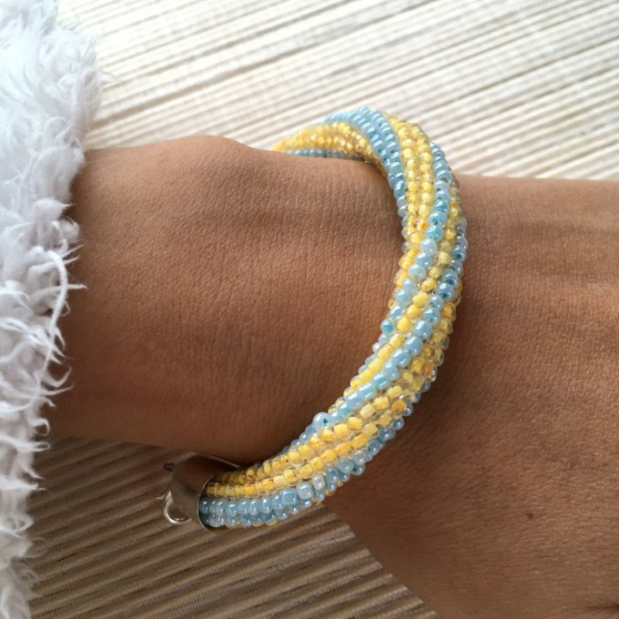 Bracelet rocailles bleu et jaune, torsade russe