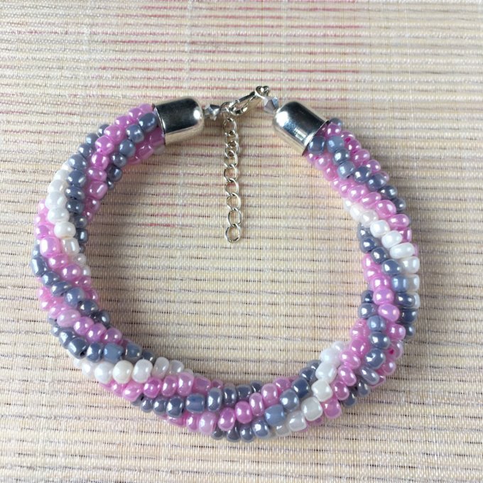 Bracelet grosses rocailles rose, blanc et gris, torsade russe