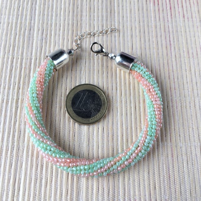 Bracelet rocailles vert amande et saumon, torsade russe