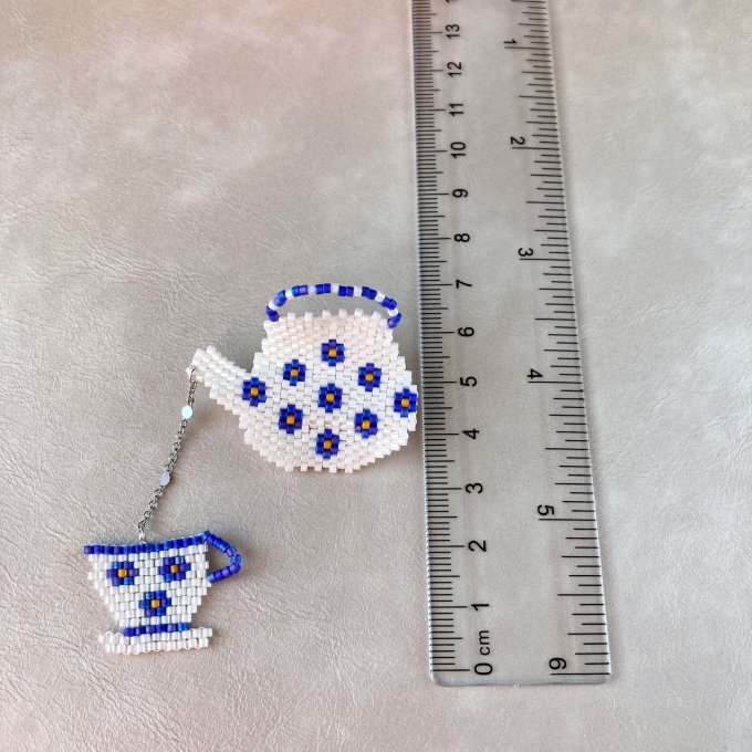 Broche théière anglaise en perles Miyuki - Théière et tasse fleuries