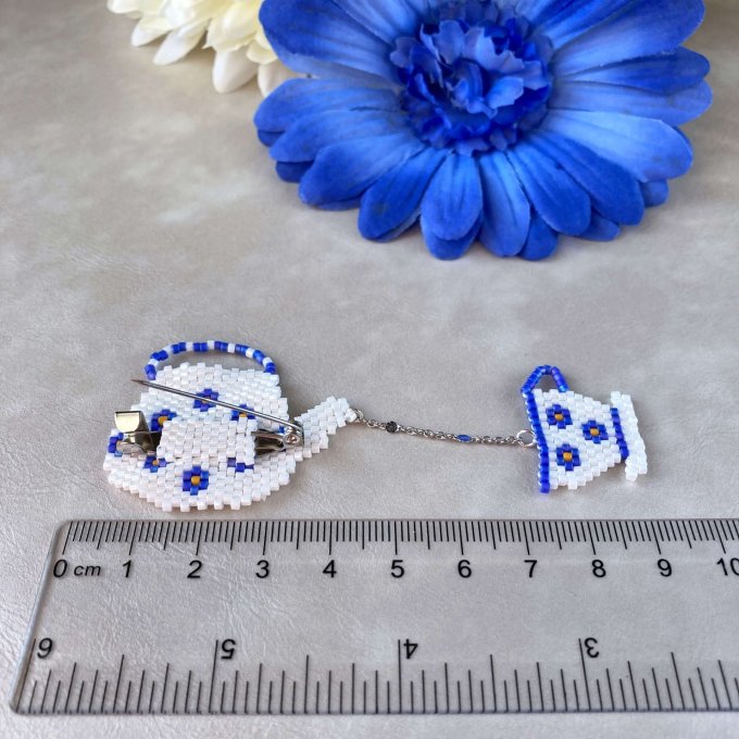 Broche théière anglaise en perles Miyuki - Théière et tasse fleuries