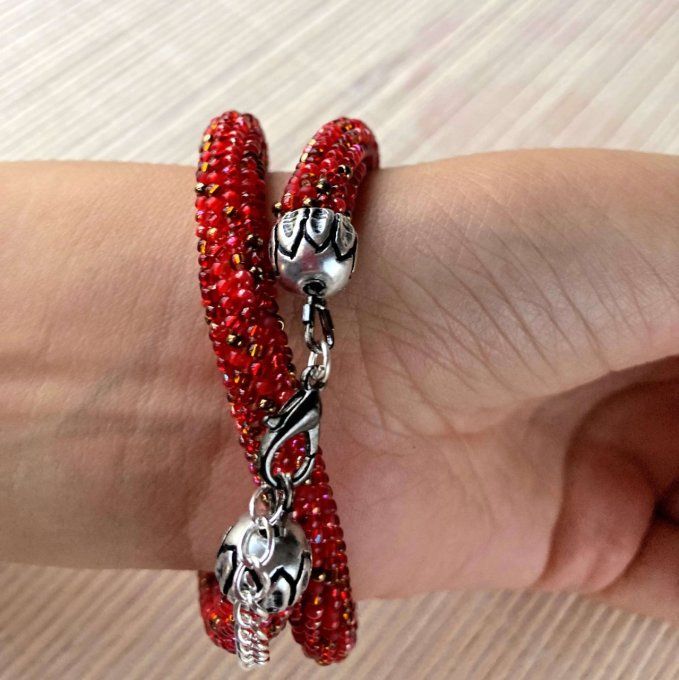 Collier Bracelet en perles de rocailles camaïeu de rouges 