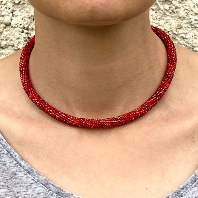 Collier Bracelet en perles de rocailles camaïeu de rouges 