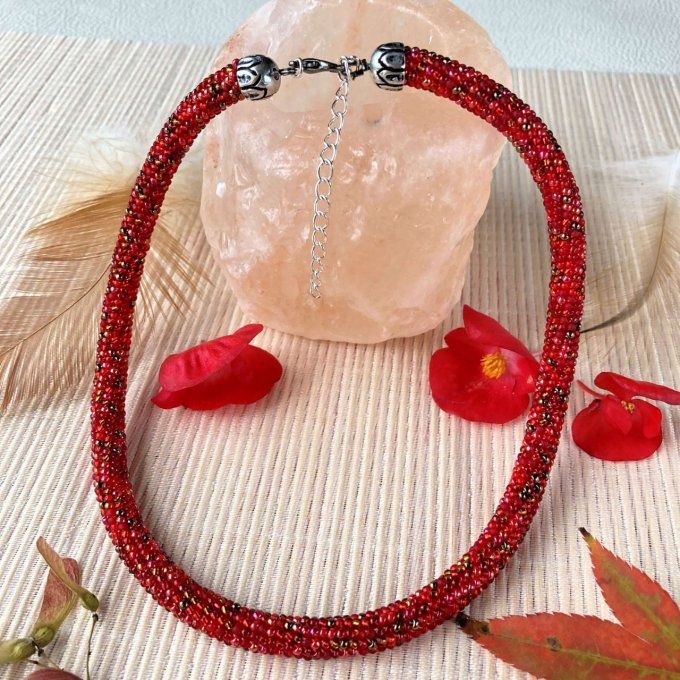 Collier Bracelet en perles de rocailles camaïeu de rouges 